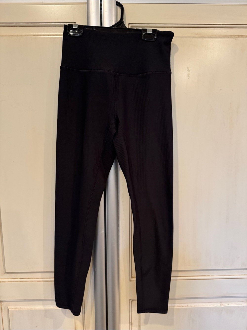 Varley medium black ribbed 24 inch leggings
